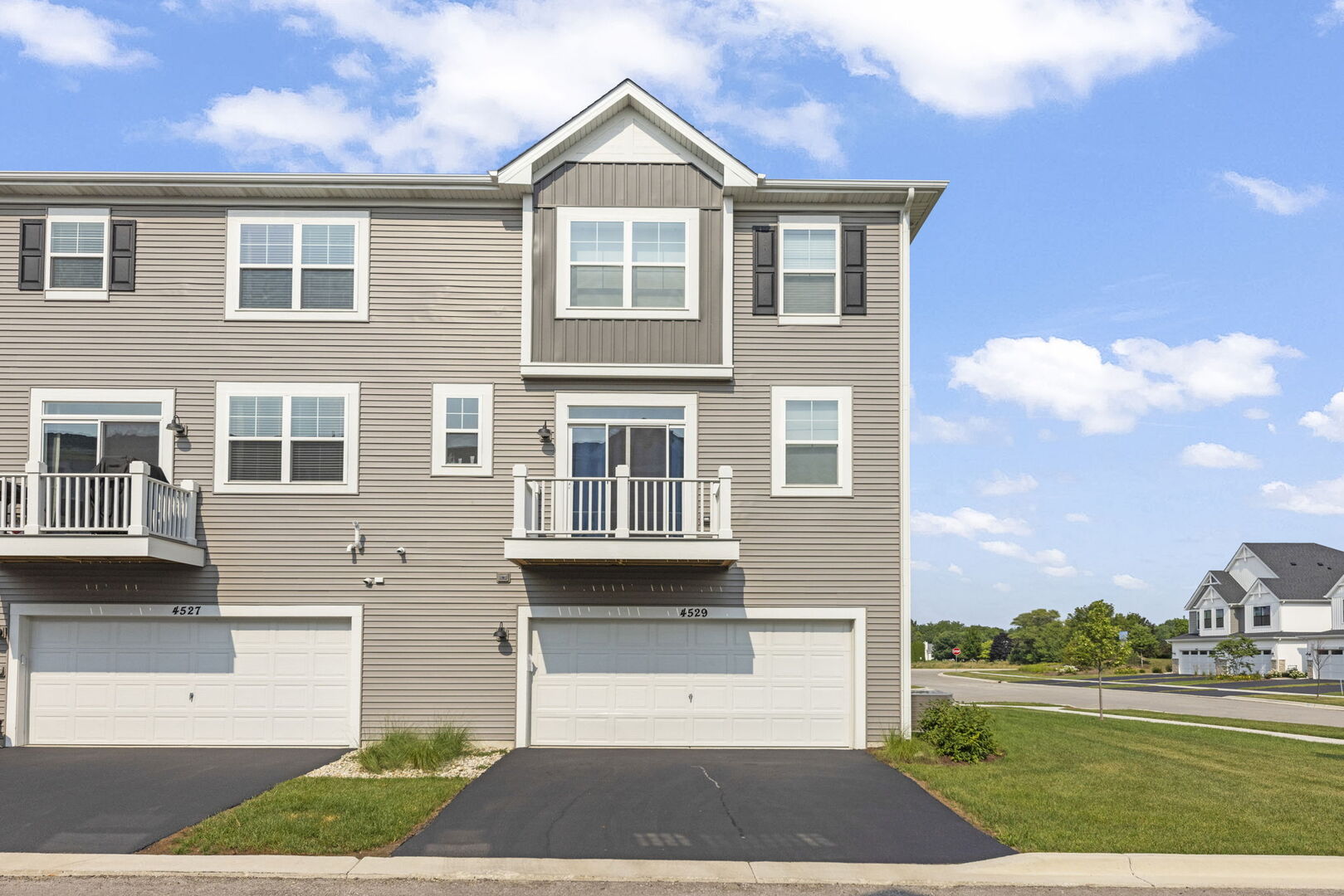 4529 Chelsea Manor Circle, Aurora, IL 60504