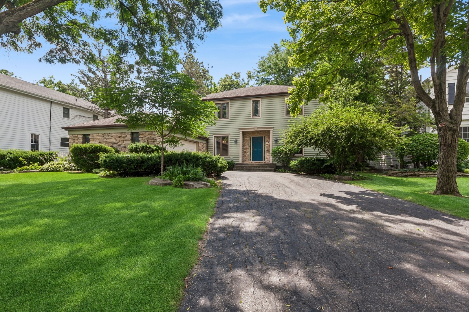 208 Bonnie Brae Road, Hinsdale, IL 60521