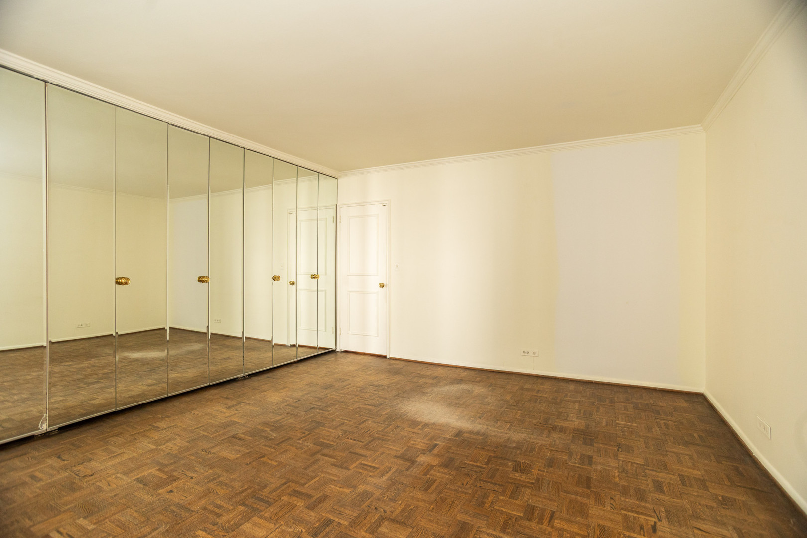 1325 N State Parkway #8D, Chicago, IL 60610