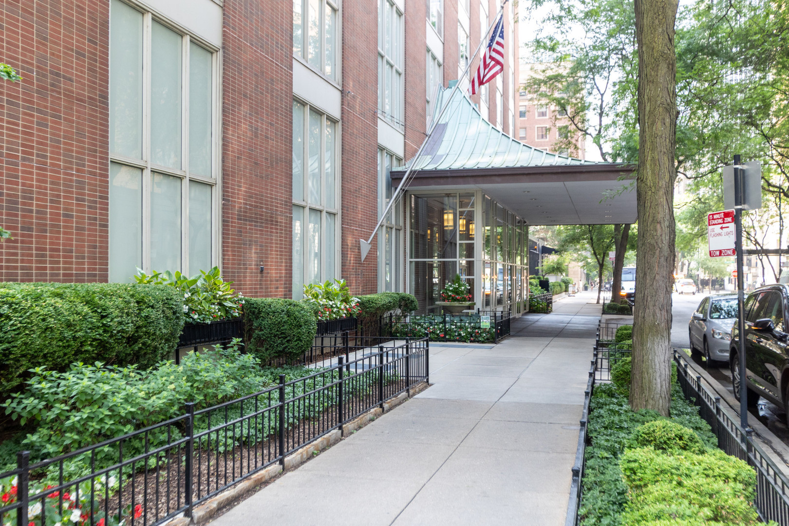 1325 N State Parkway #8D, Chicago, IL 60610