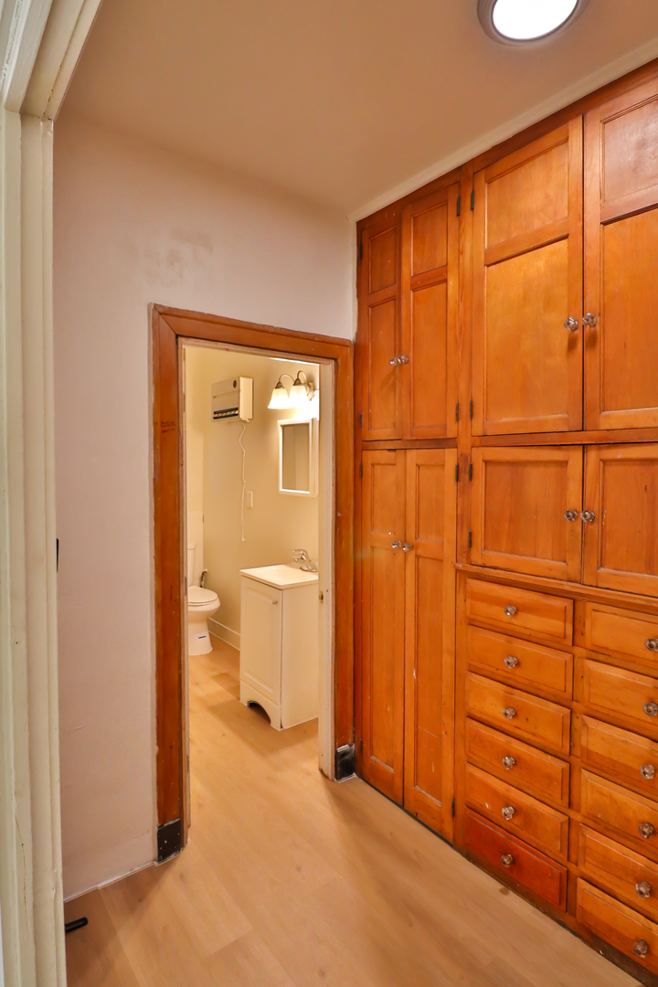 3302 Kenilworth Avenue #306, Berwyn, IL 60402