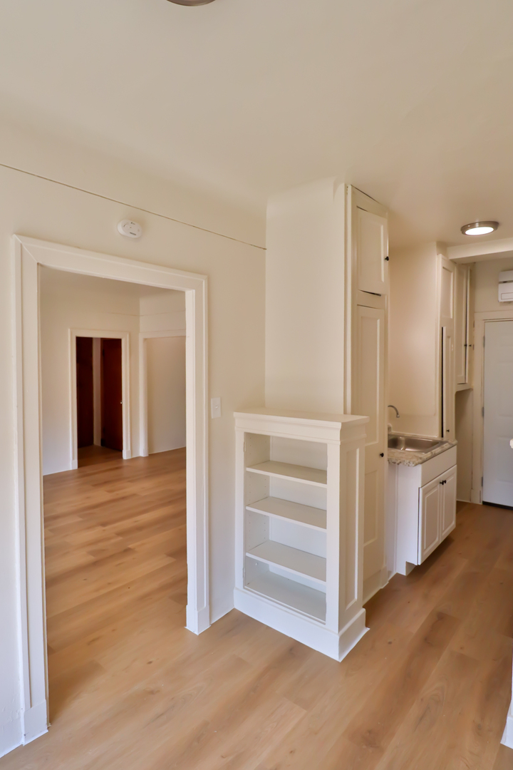 3302 Kenilworth Avenue #306, Berwyn, IL 60402