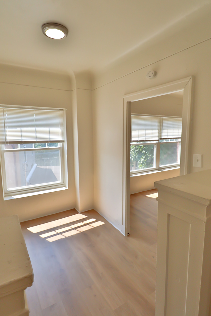 3302 Kenilworth Avenue #306, Berwyn, IL 60402