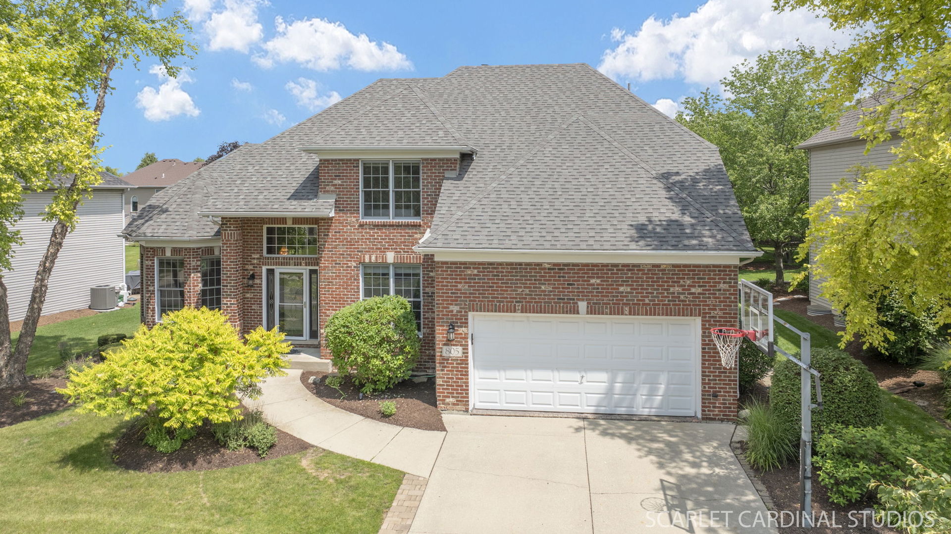 805 W Thornwood Drive, South Elgin, IL 60177