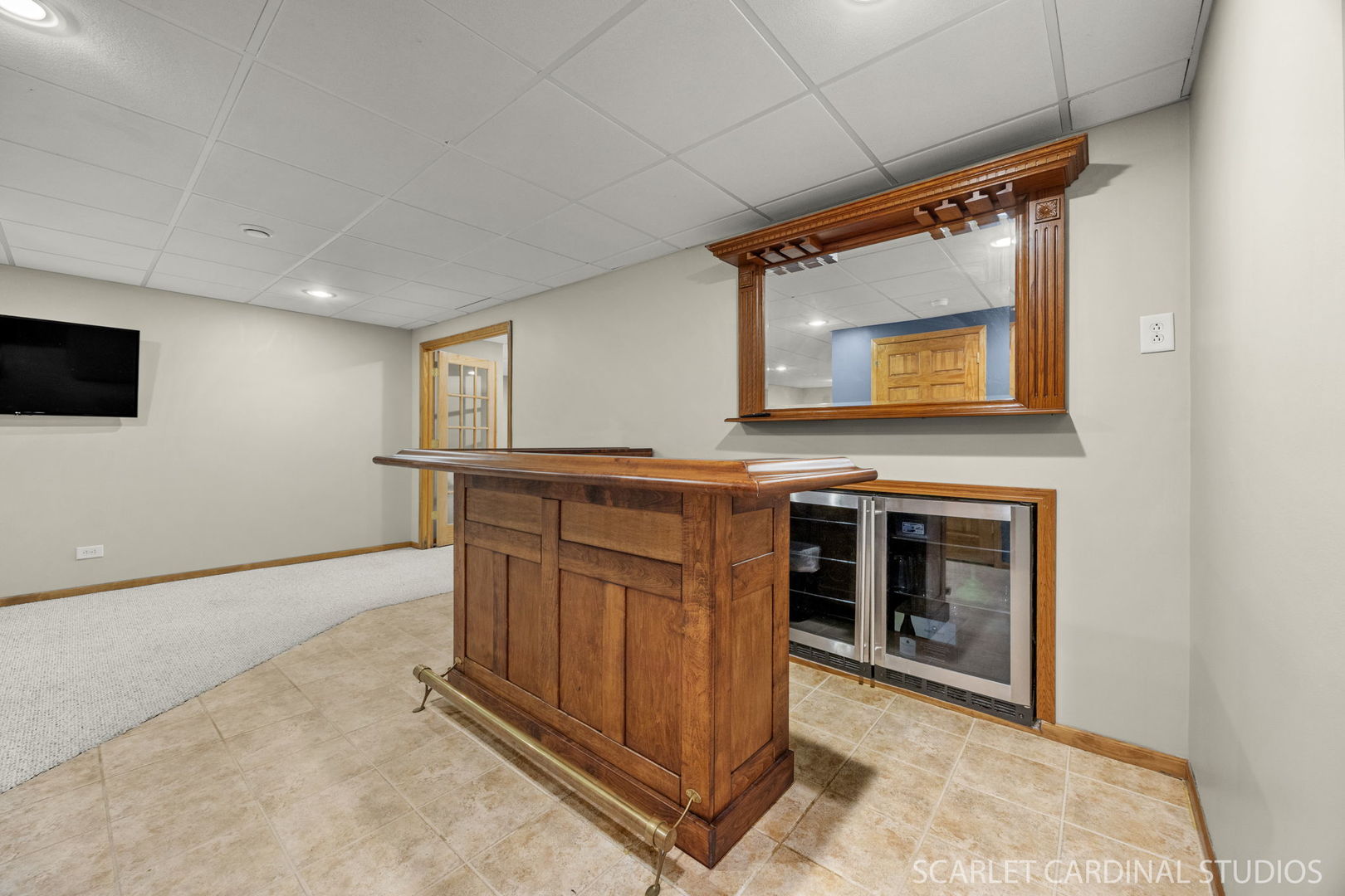 805 W Thornwood Drive, South Elgin, IL 60177