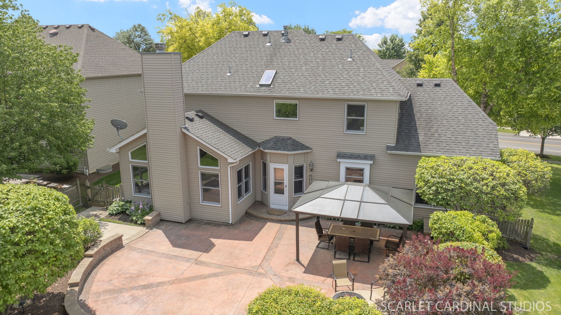 805 W Thornwood Drive, South Elgin, IL 60177