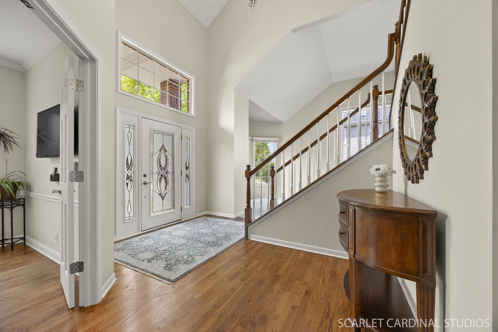 805 W Thornwood Drive, South Elgin, IL 60177