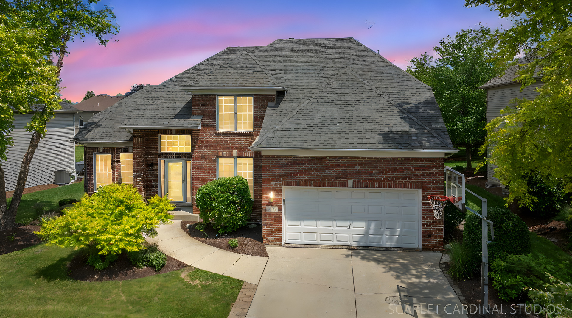 805 W Thornwood Drive, South Elgin, IL 60177