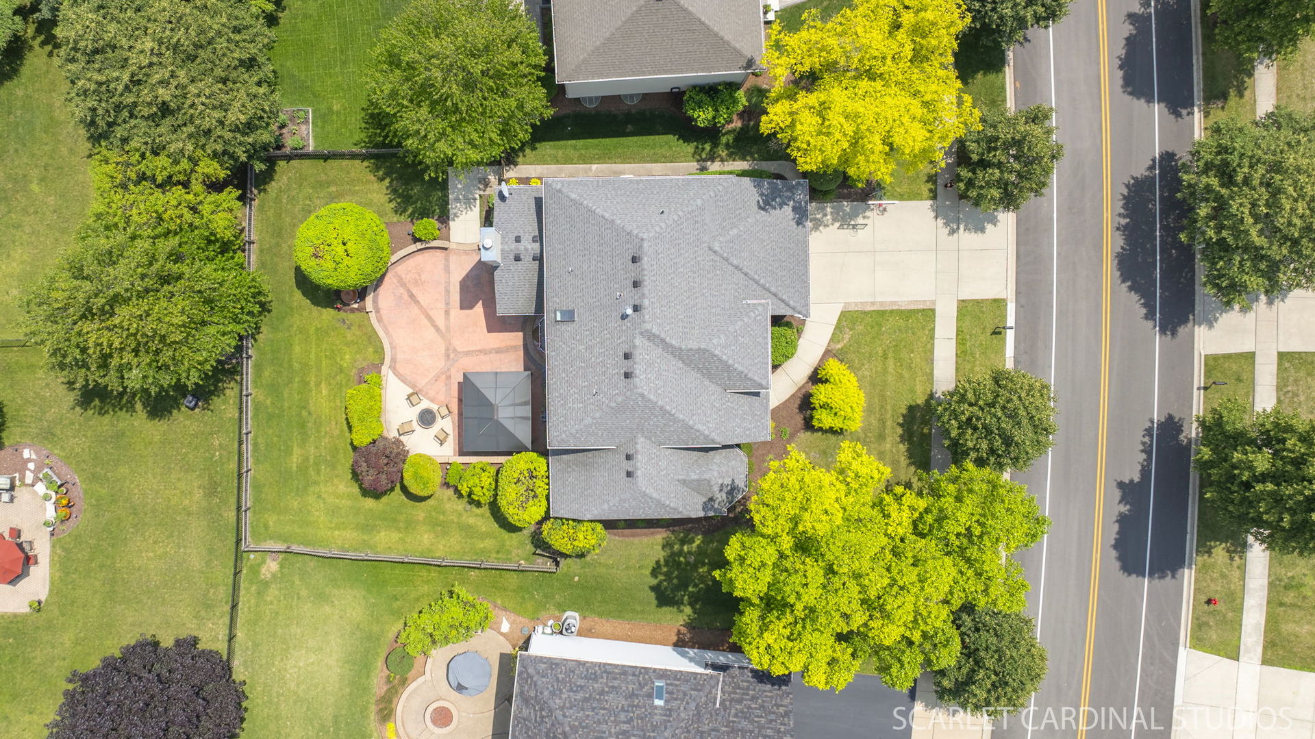 805 W Thornwood Drive, South Elgin, IL 60177
