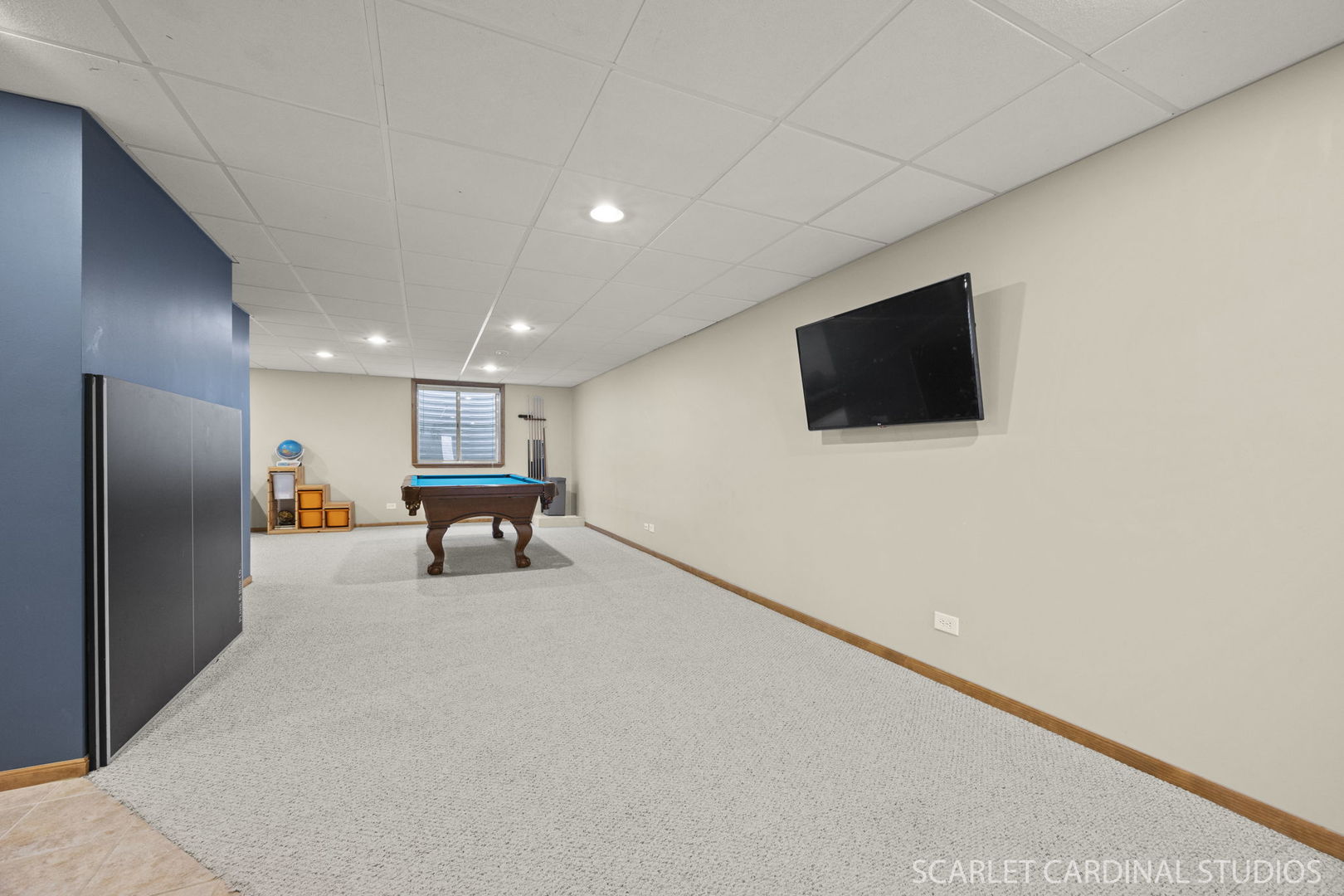 805 W Thornwood Drive, South Elgin, IL 60177