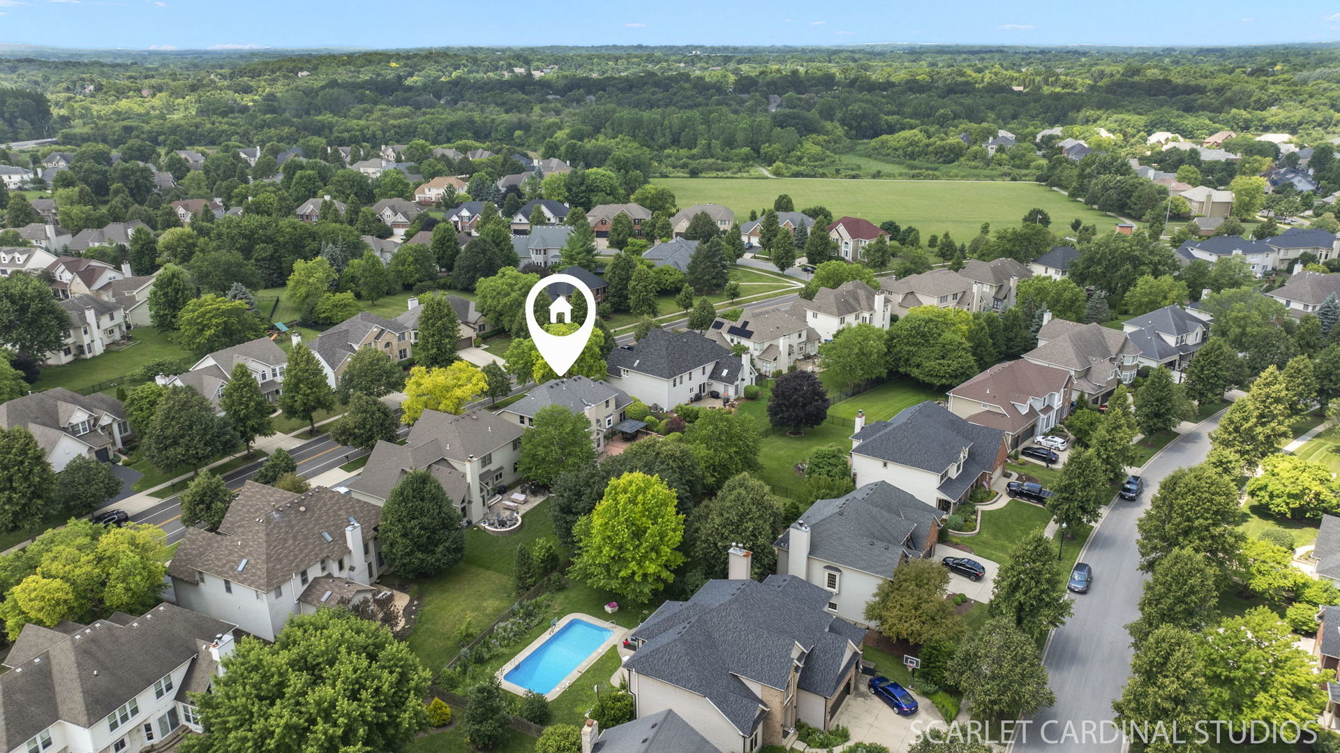805 W Thornwood Drive, South Elgin, IL 60177
