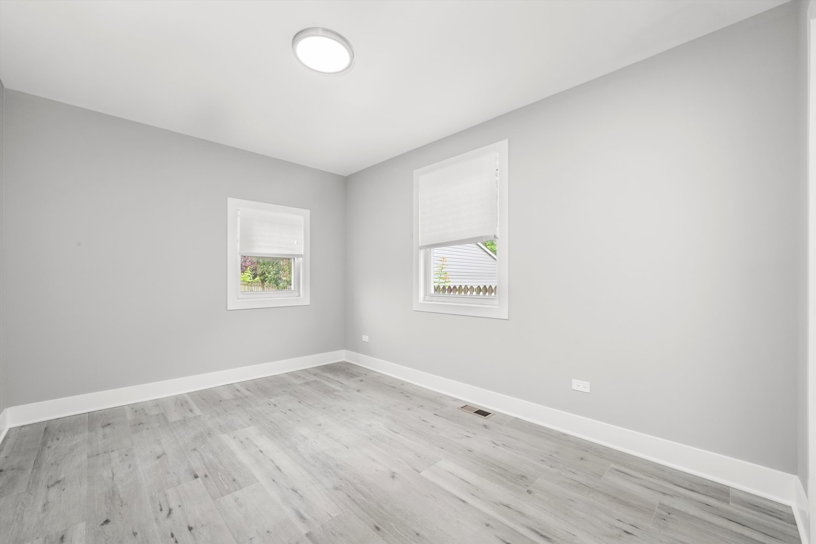 819 E 98th Place, Chicago, IL 60628