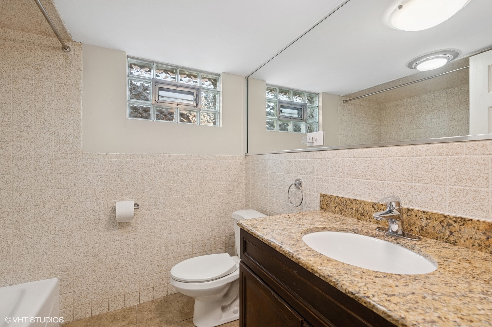 7311 W Berwyn Avenue, Chicago, IL 60656