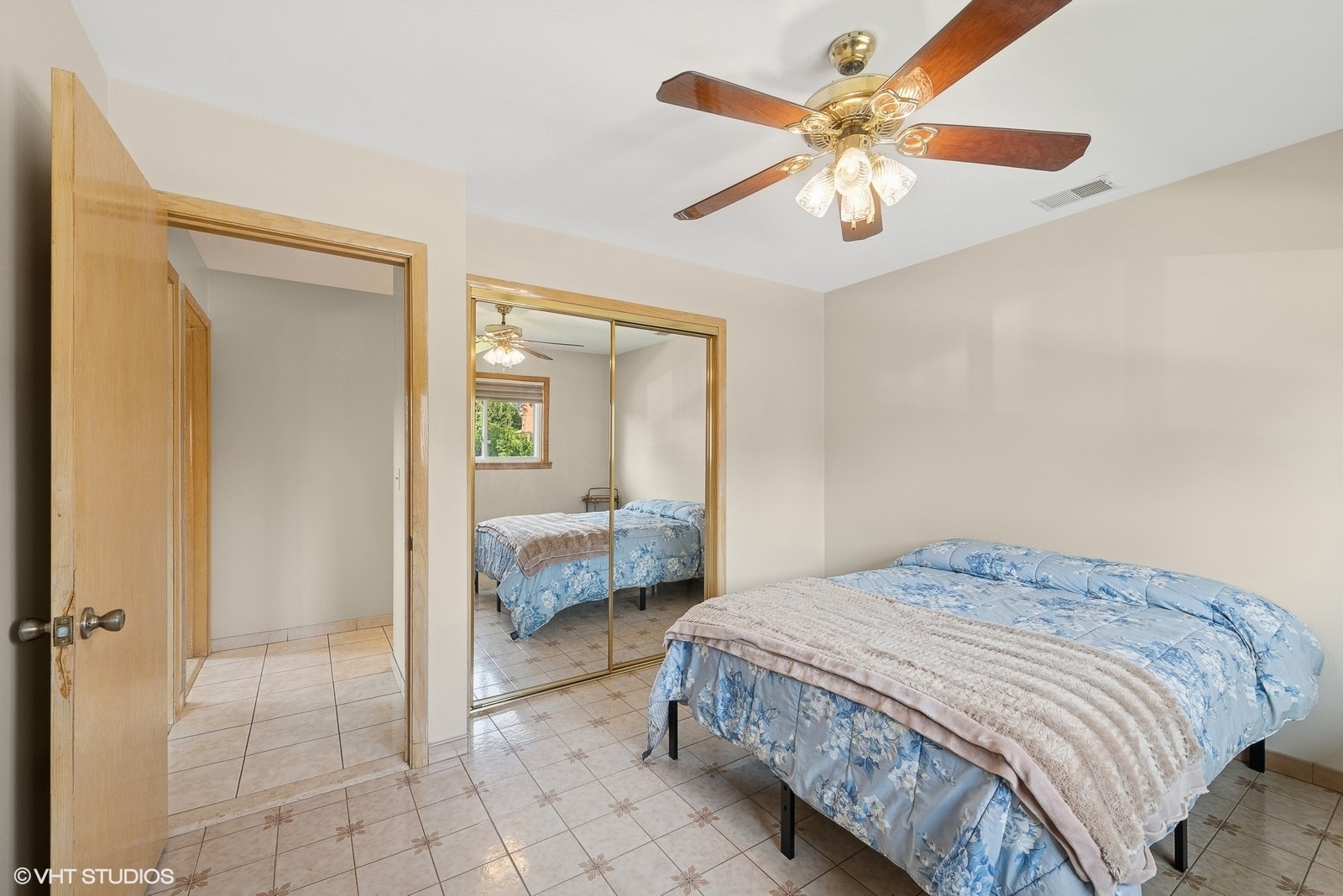 7311 W Berwyn Avenue, Chicago, IL 60656