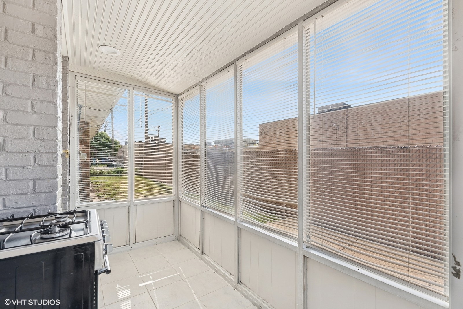 7311 W Berwyn Avenue, Chicago, IL 60656