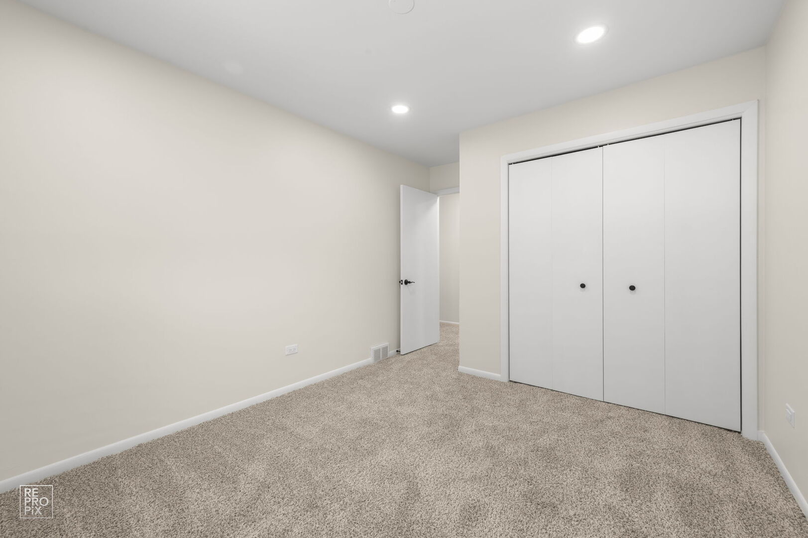 14023 Chelsea Drive, Orland Park, IL 60462