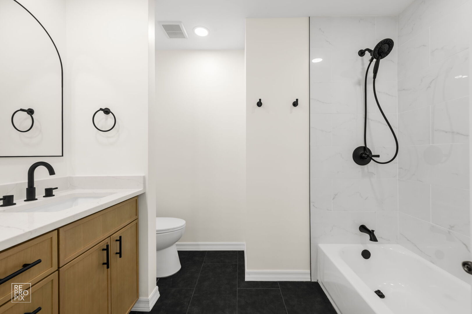 14023 Chelsea Drive, Orland Park, IL 60462