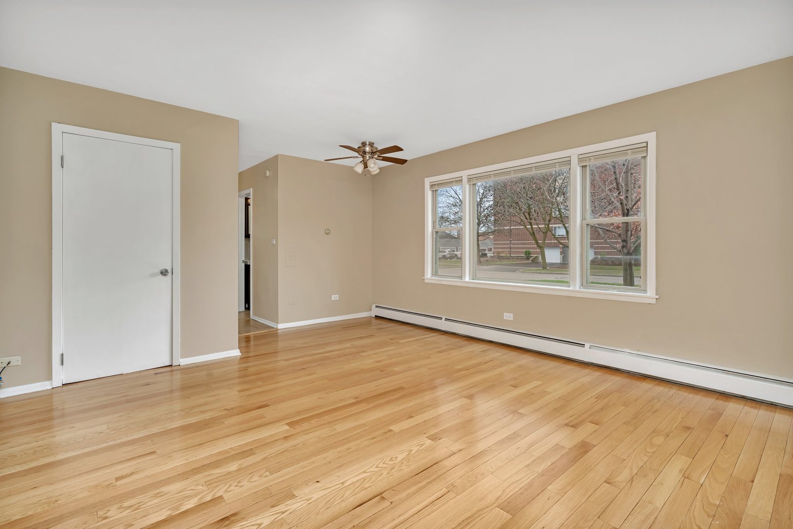 105 E Grove Street #05, Lombard, IL 60148
