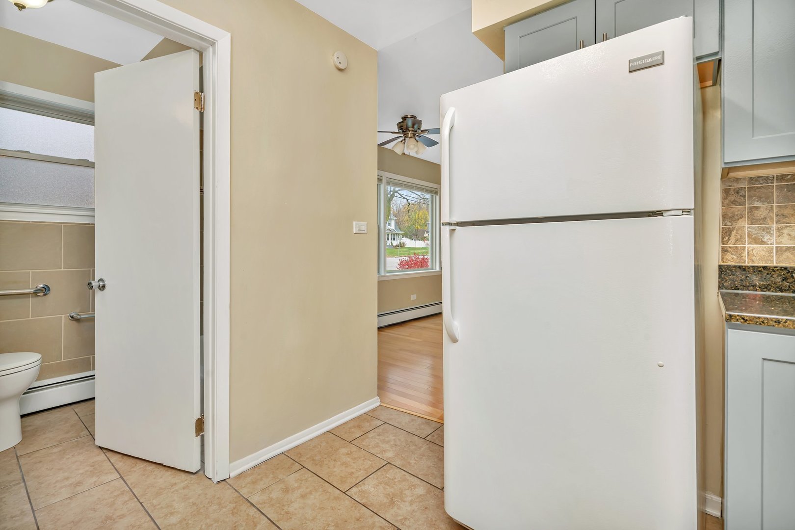 105 E Grove Street #05, Lombard, IL 60148