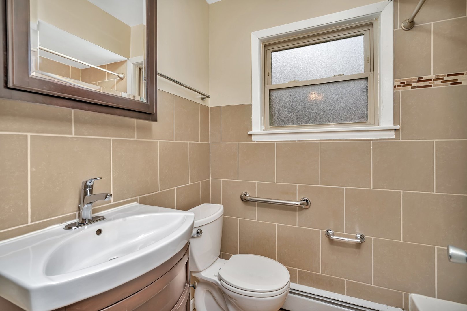 105 E Grove Street #05, Lombard, IL 60148