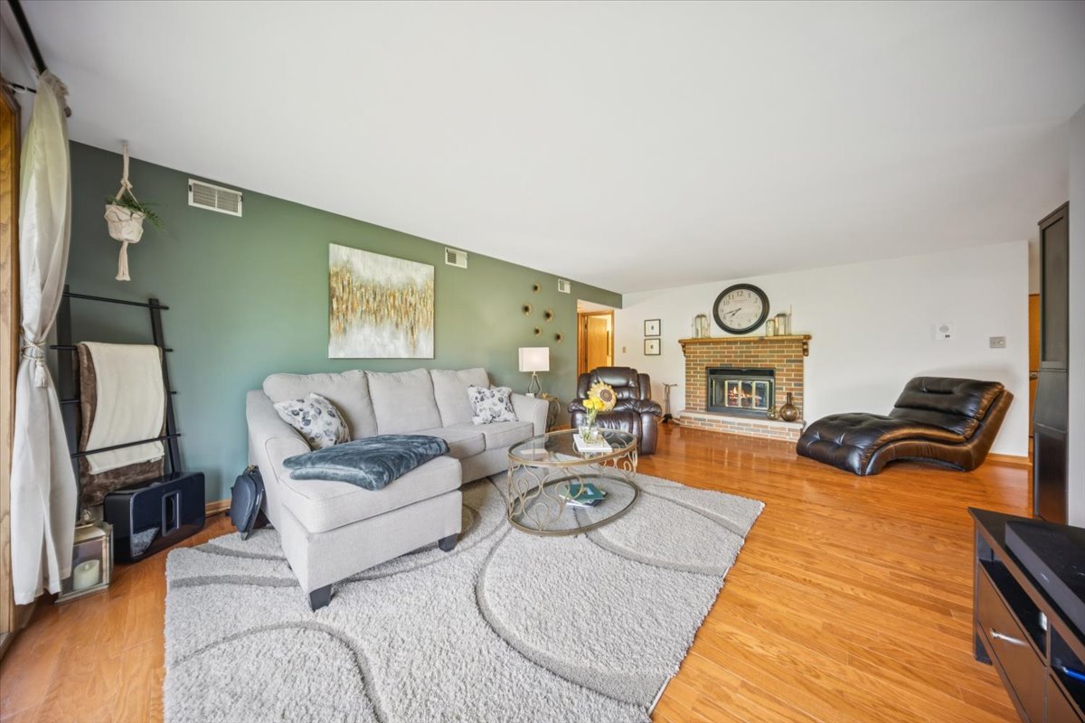 11030 S Theresa Circle #3D, Palos Hills, IL 60465