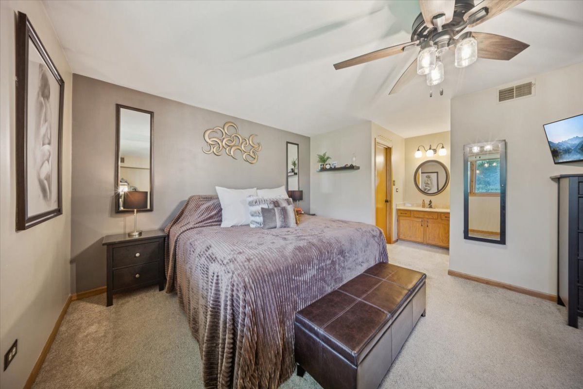 11030 S Theresa Circle #3D, Palos Hills, IL 60465