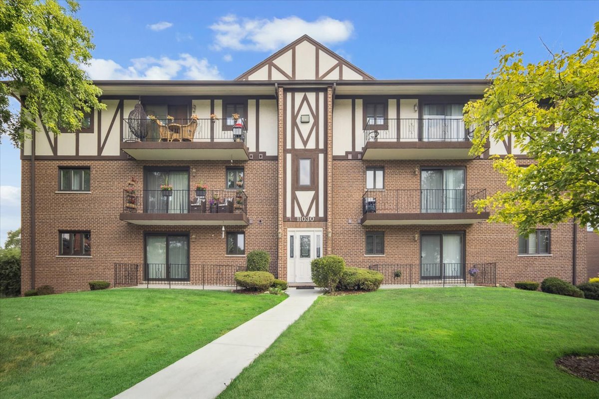 11030 S Theresa Circle #3D, Palos Hills, IL 60465
