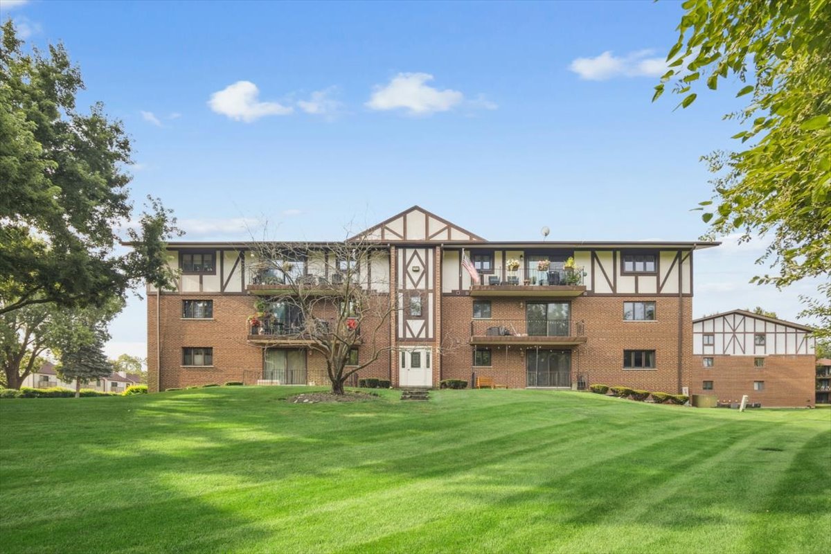 11030 S Theresa Circle #3D, Palos Hills, IL 60465