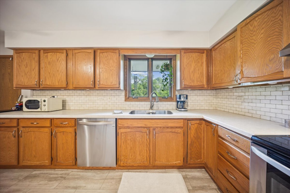 11030 S Theresa Circle #3D, Palos Hills, IL 60465