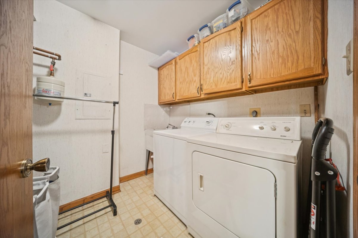 11030 S Theresa Circle #3D, Palos Hills, IL 60465