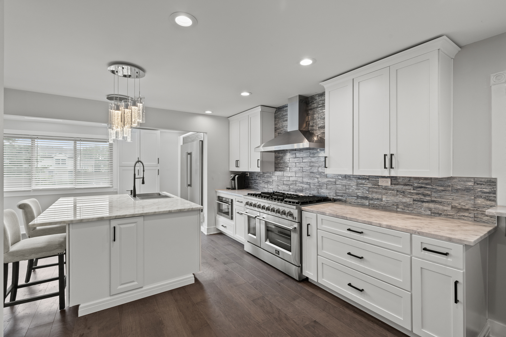 8202 Gruener Court #8202, Palos Hills, IL 60465