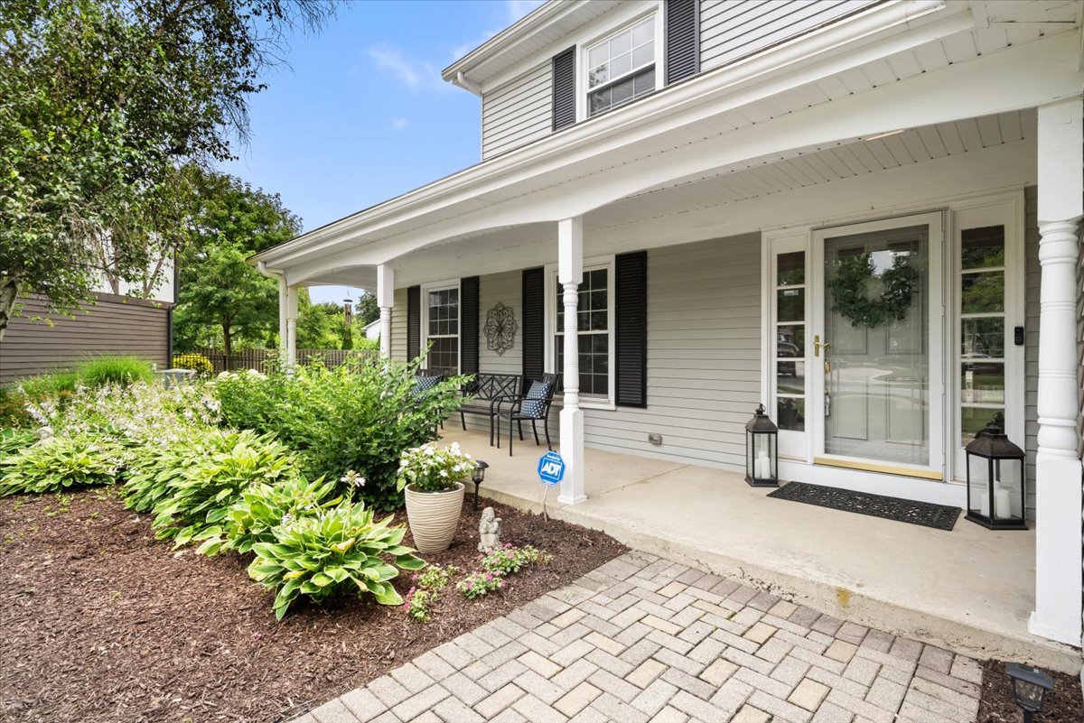 1544 Orth Court, Wheaton, IL 60189