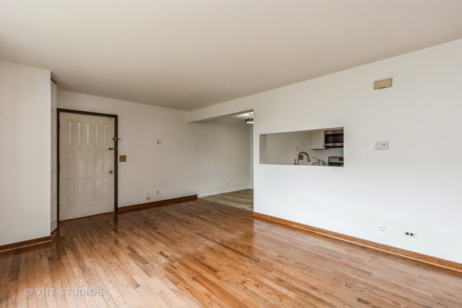 315 Meadow Court, Vernon Hills, IL 60061