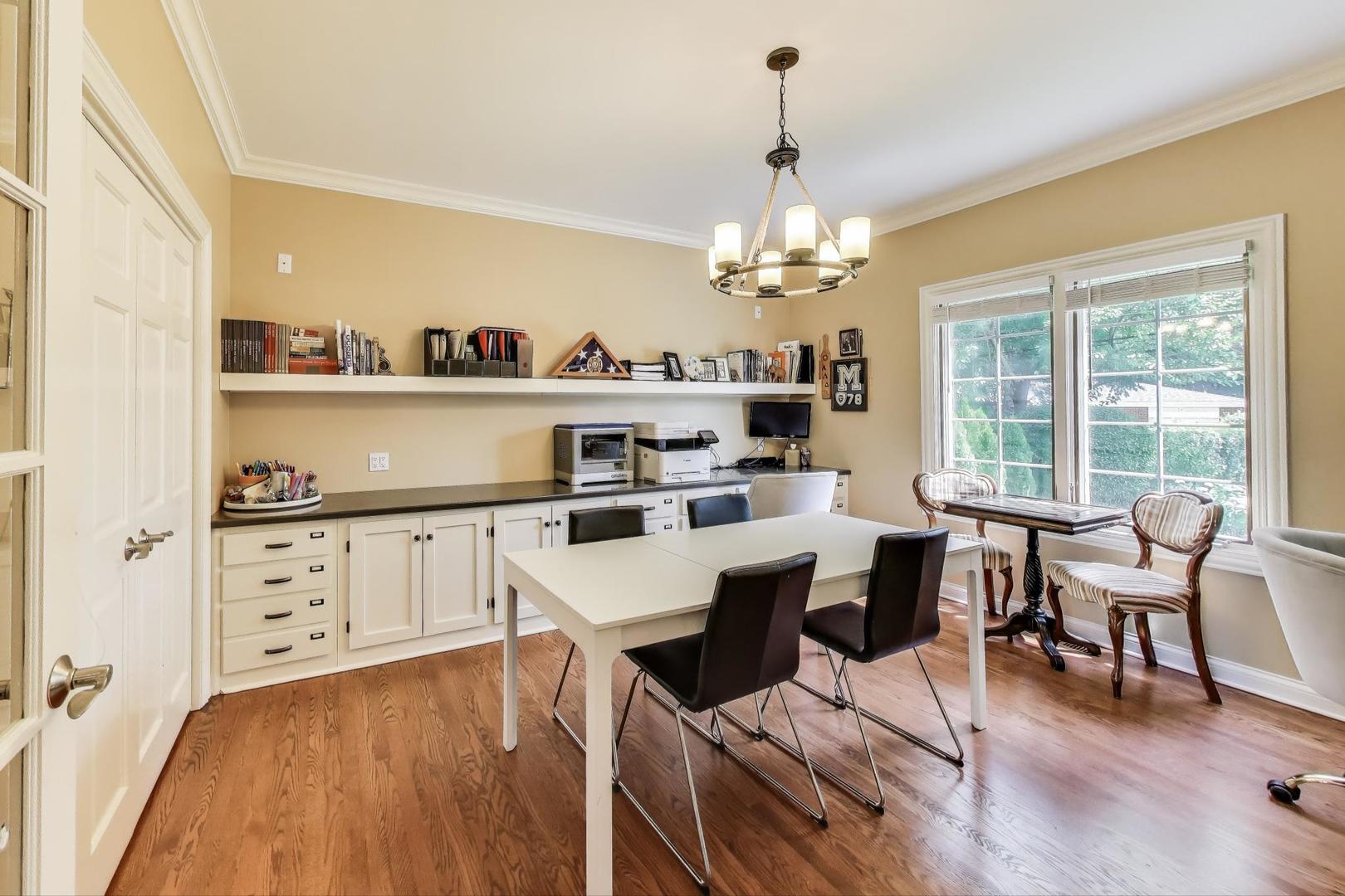 913 S DRYDEN Place, Arlington Heights, IL 60005