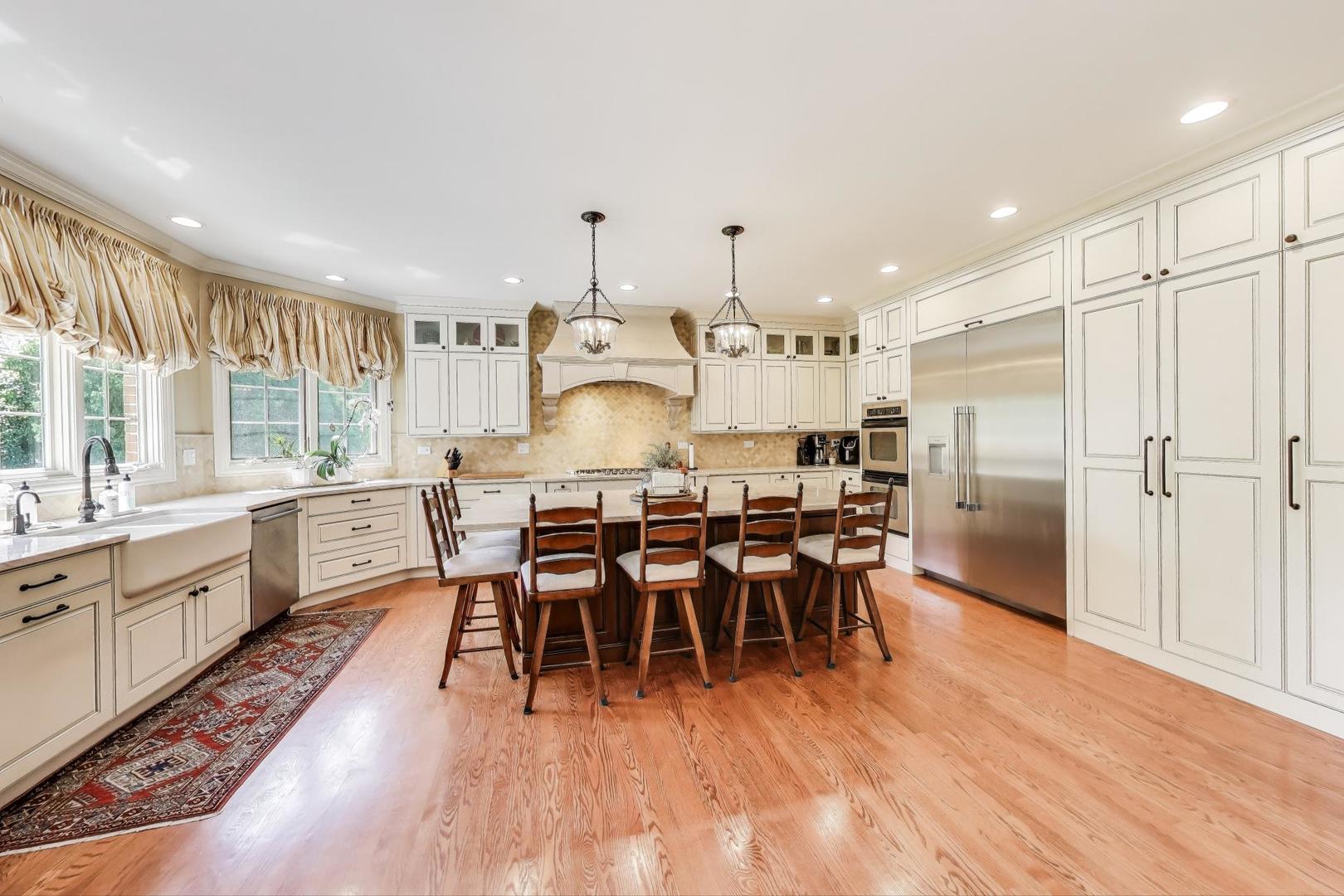 913 S DRYDEN Place, Arlington Heights, IL 60005