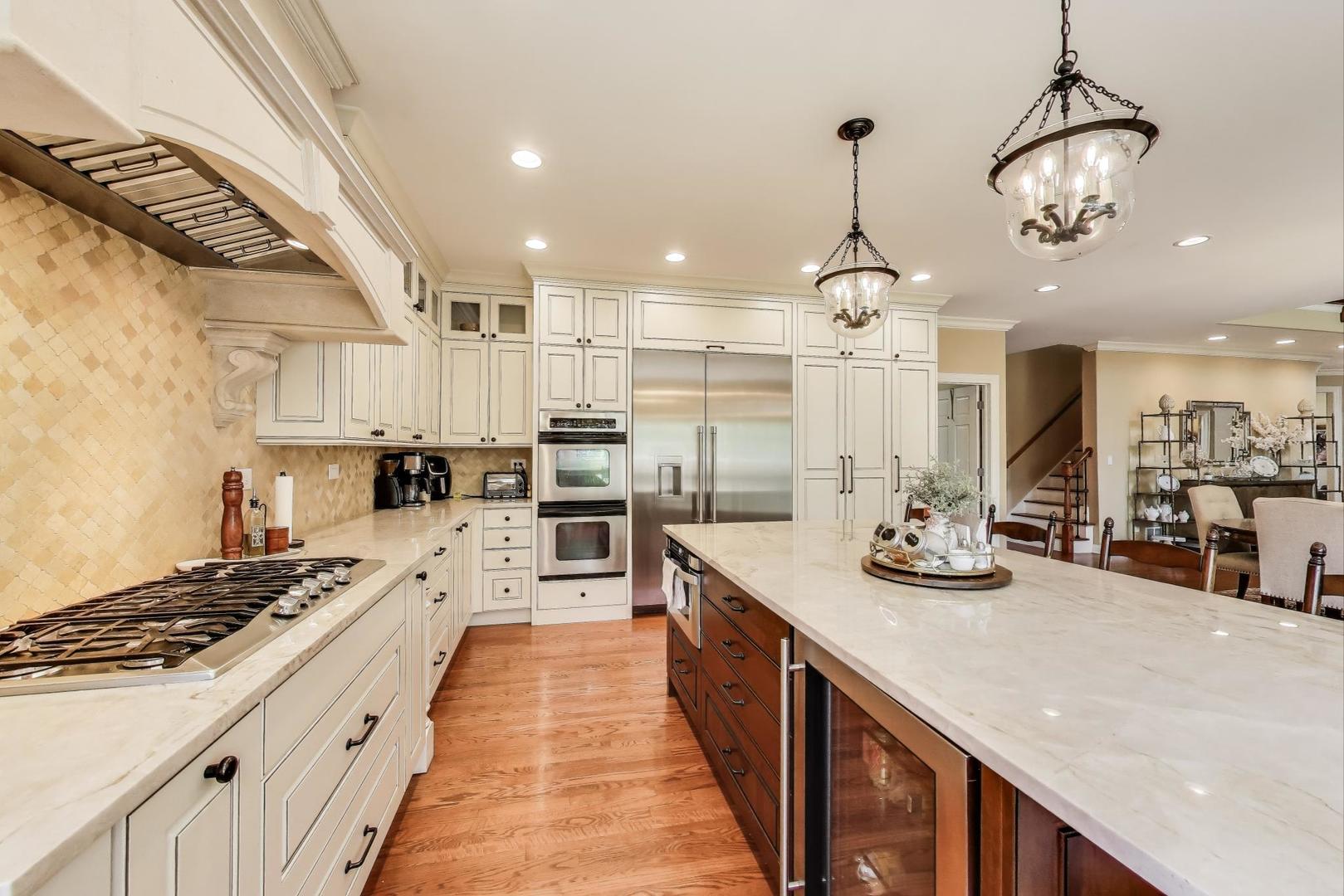 913 S DRYDEN Place, Arlington Heights, IL 60005