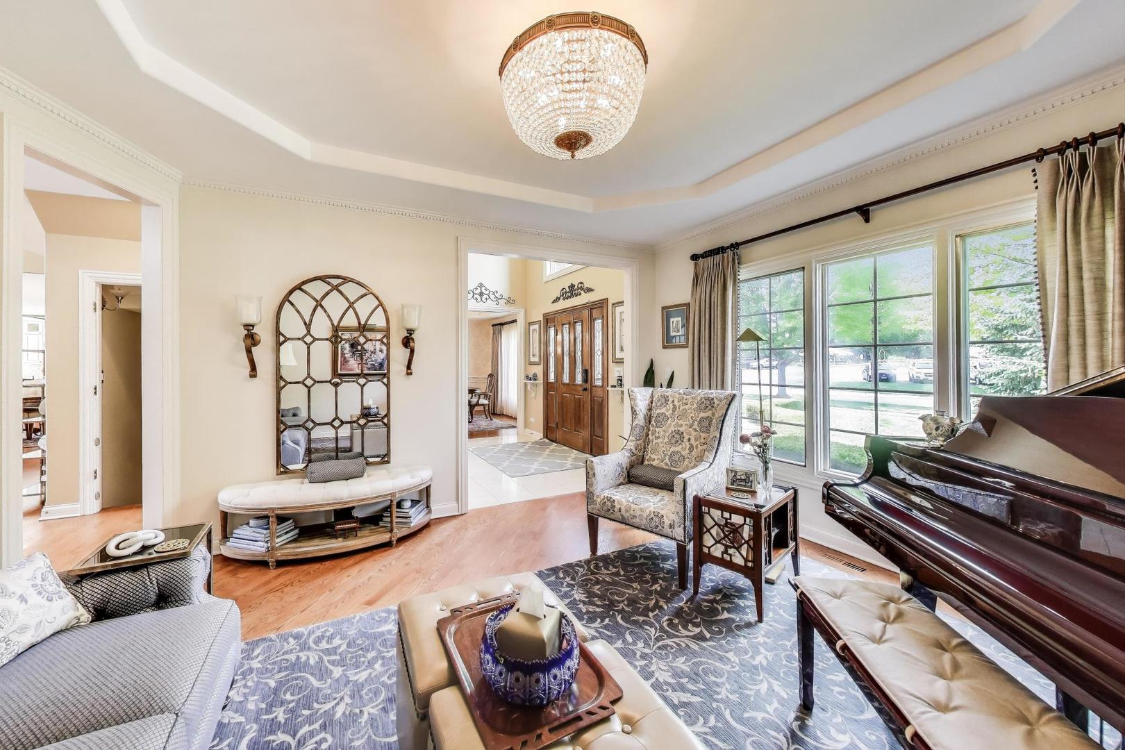 913 S DRYDEN Place, Arlington Heights, IL 60005