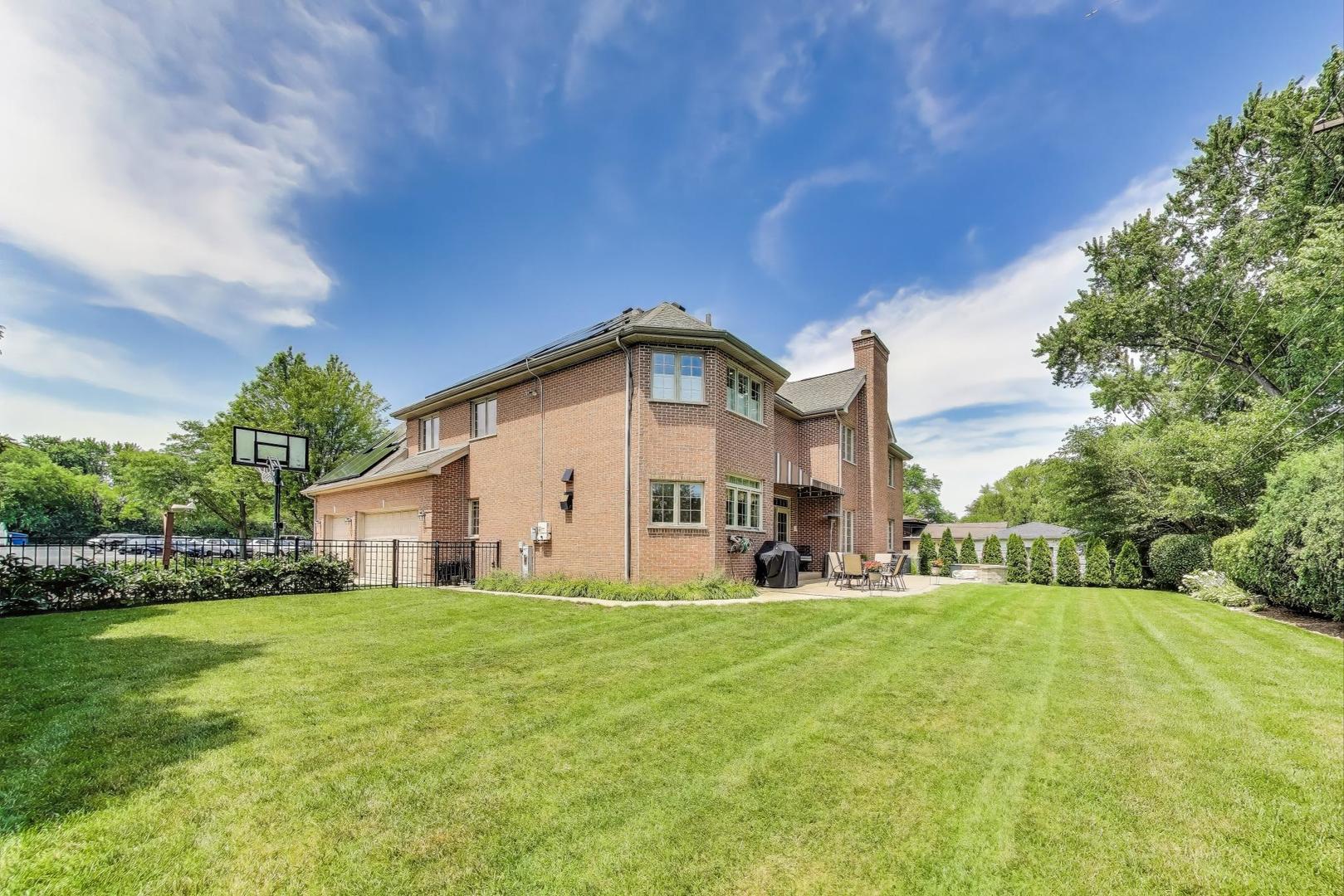913 S DRYDEN Place, Arlington Heights, IL 60005
