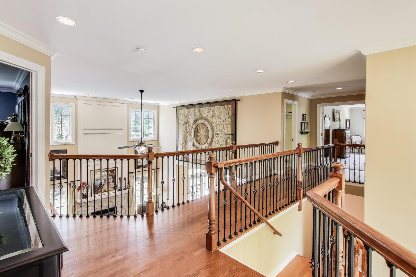 913 S DRYDEN Place, Arlington Heights, IL 60005