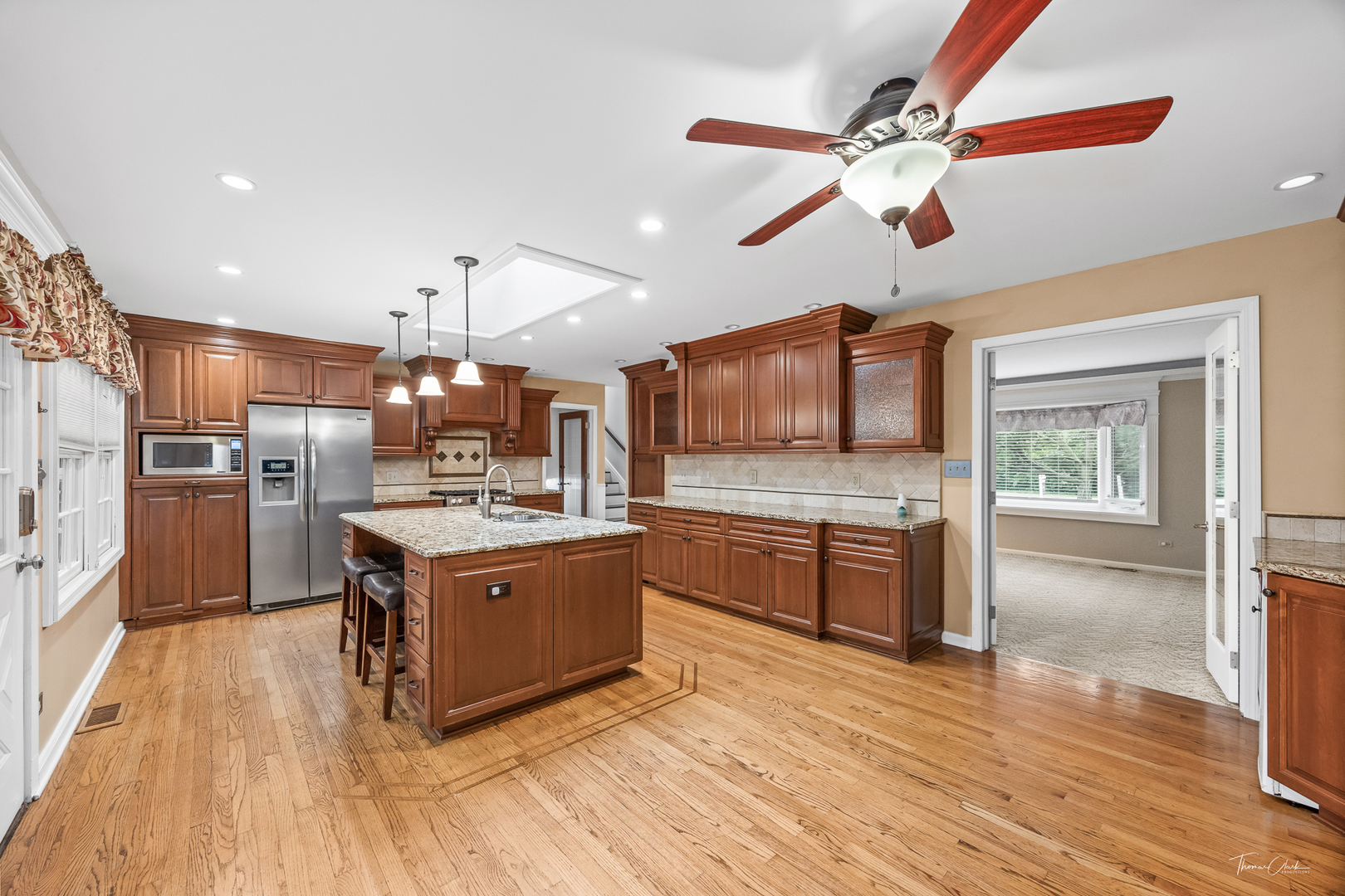 5S300 Tuthill Road, Naperville, IL 60563
