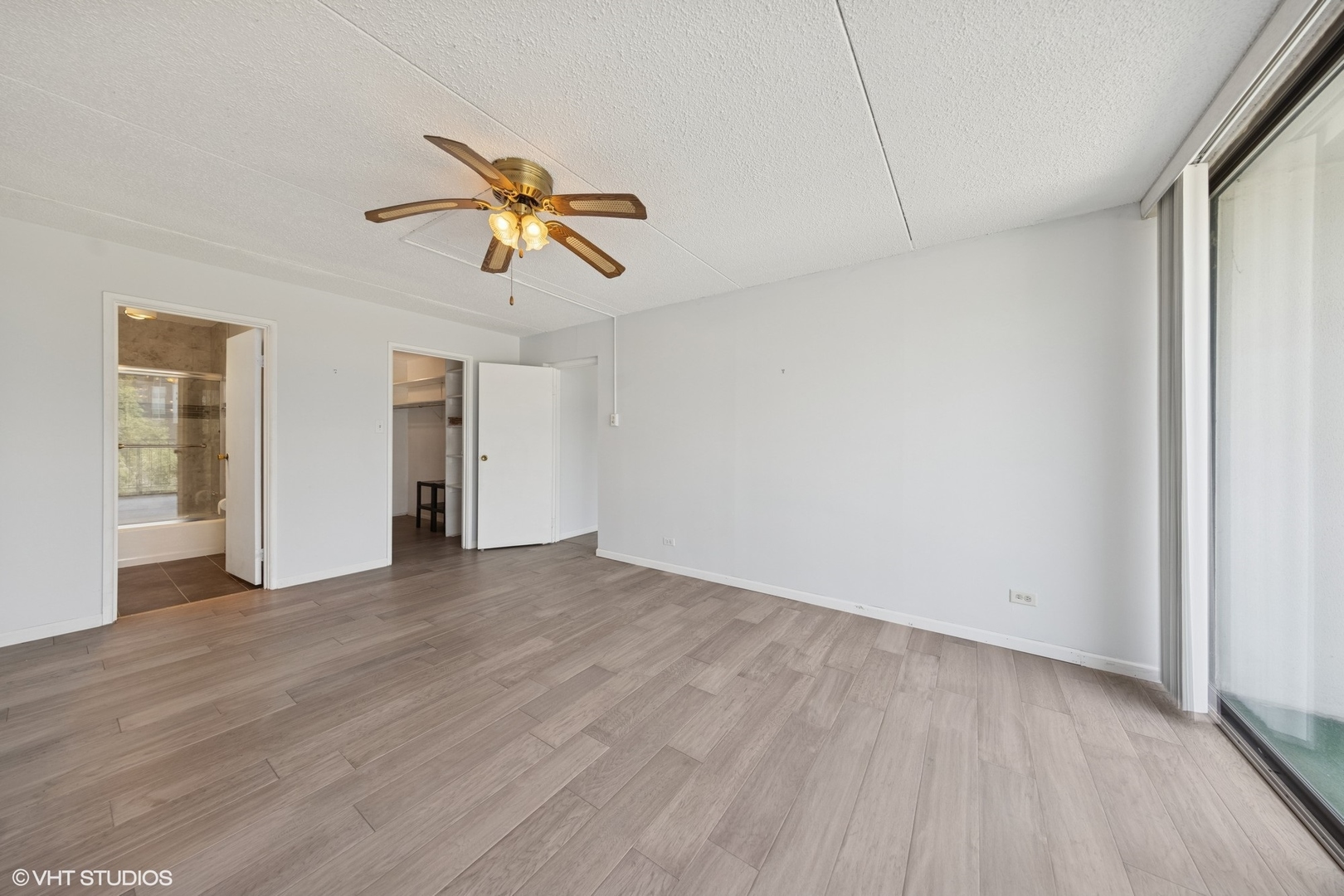 2015 S Finley Road #304, Lombard, IL 60148