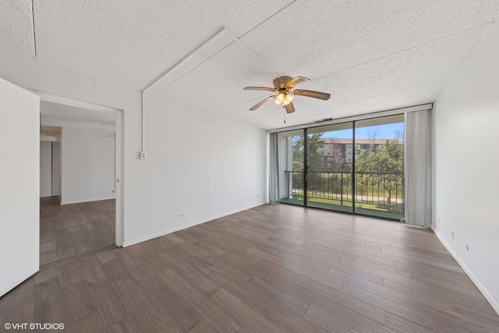 2015 S Finley Road #304, Lombard, IL 60148