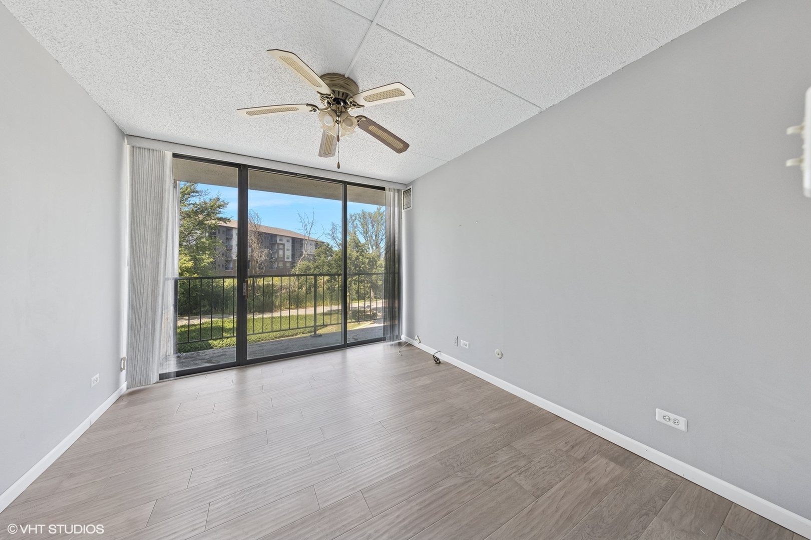 2015 S Finley Road #304, Lombard, IL 60148