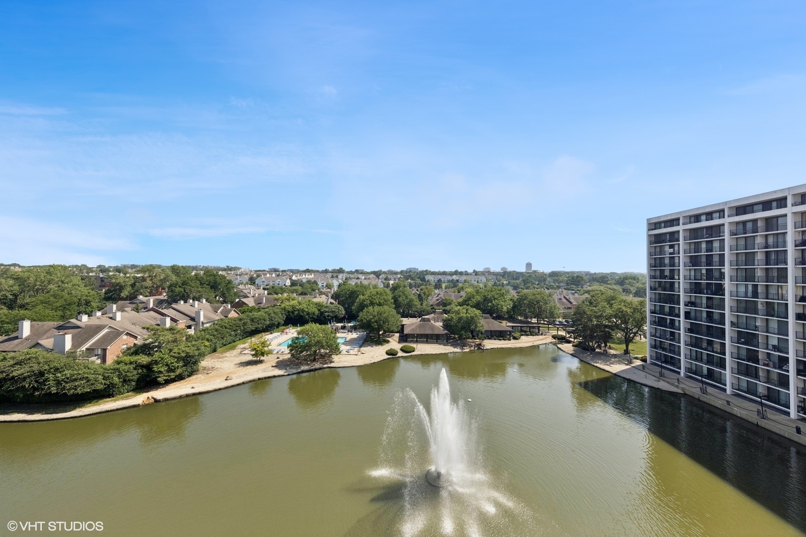 2015 S Finley Road #304, Lombard, IL 60148