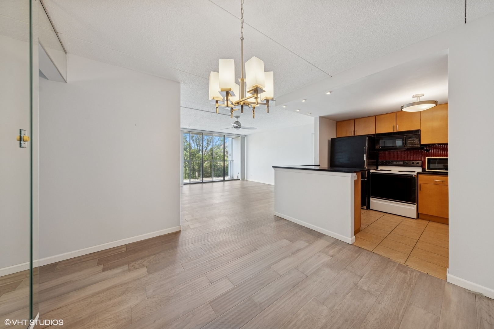 2015 S Finley Road #304, Lombard, IL 60148