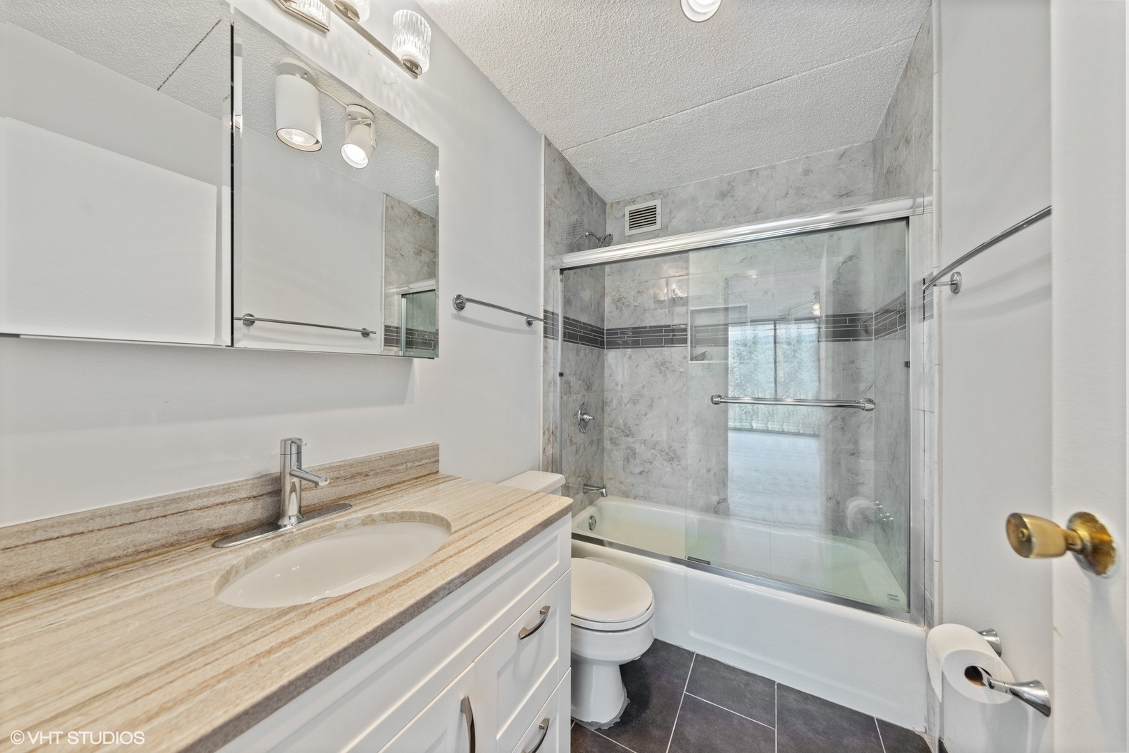 2015 S Finley Road #304, Lombard, IL 60148