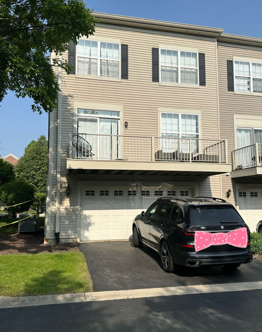 803 Station Boulevard, Aurora, IL 60504