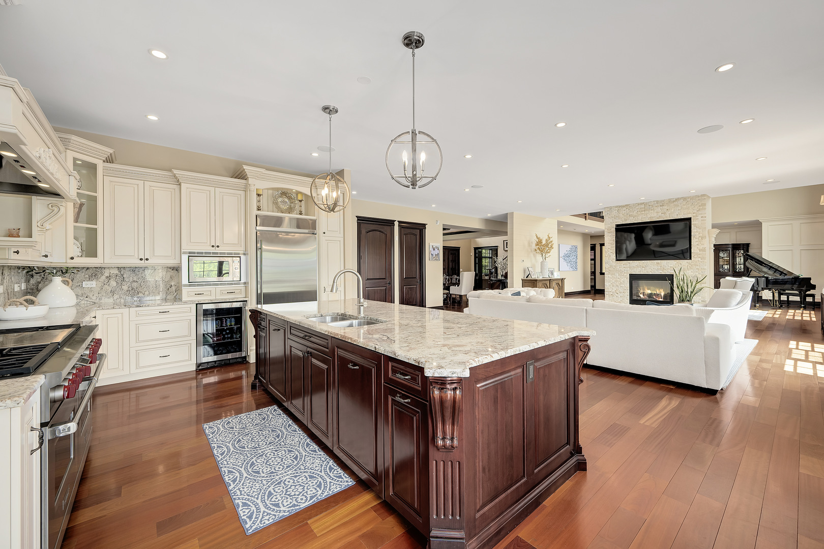 8511 Kearney Road, Downers Grove, IL 60516