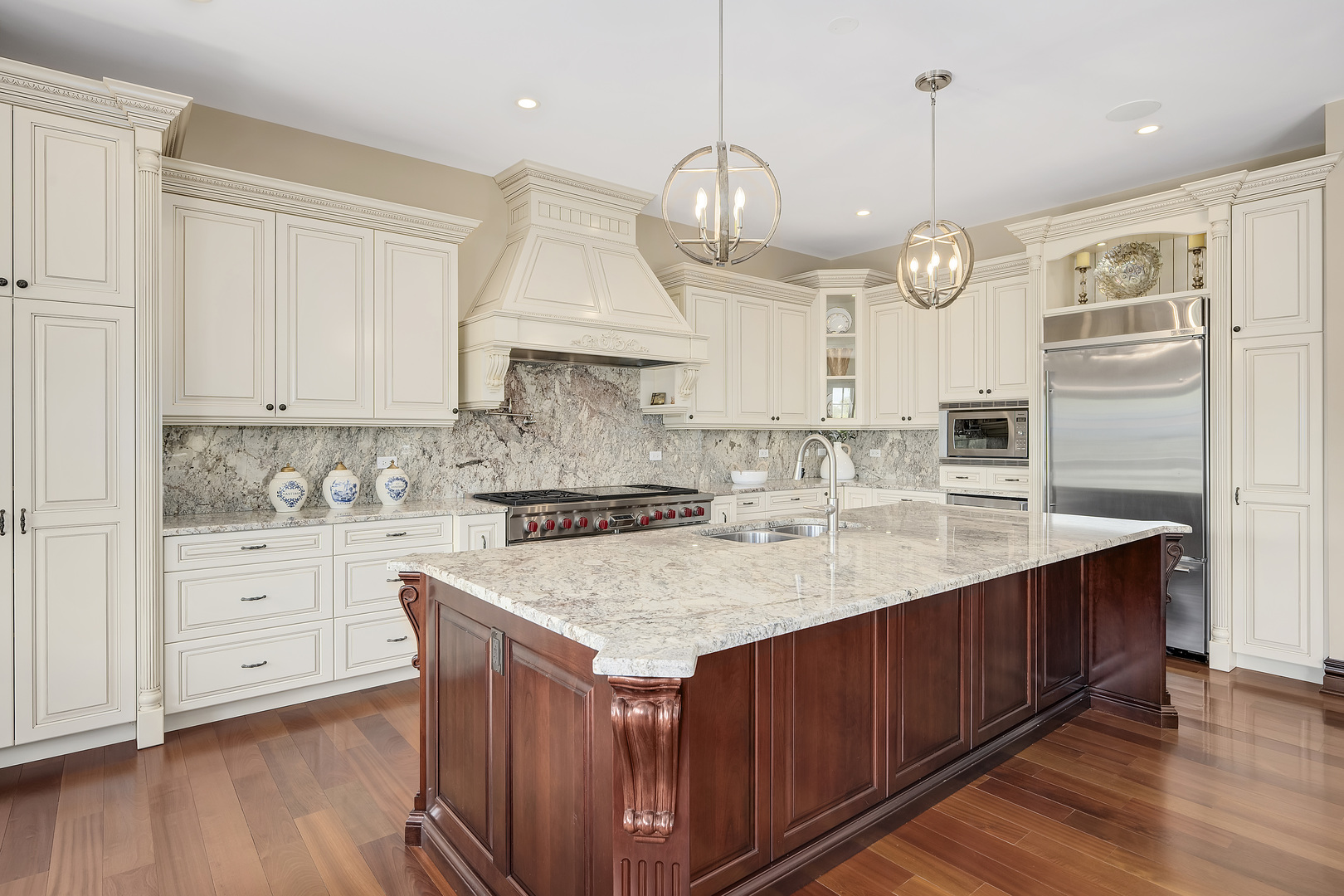 8511 Kearney Road, Downers Grove, IL 60516