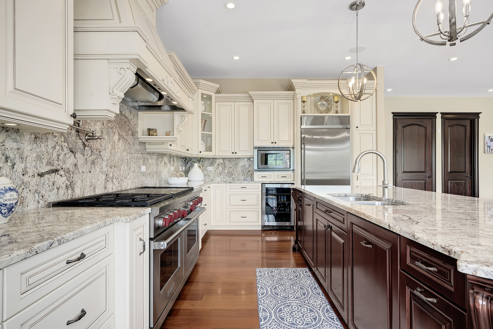 8511 Kearney Road, Downers Grove, IL 60516